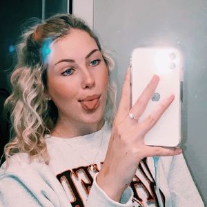 Meet your Posher, Emery